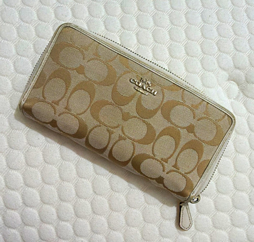 Coach signature zip - signature, zip-around